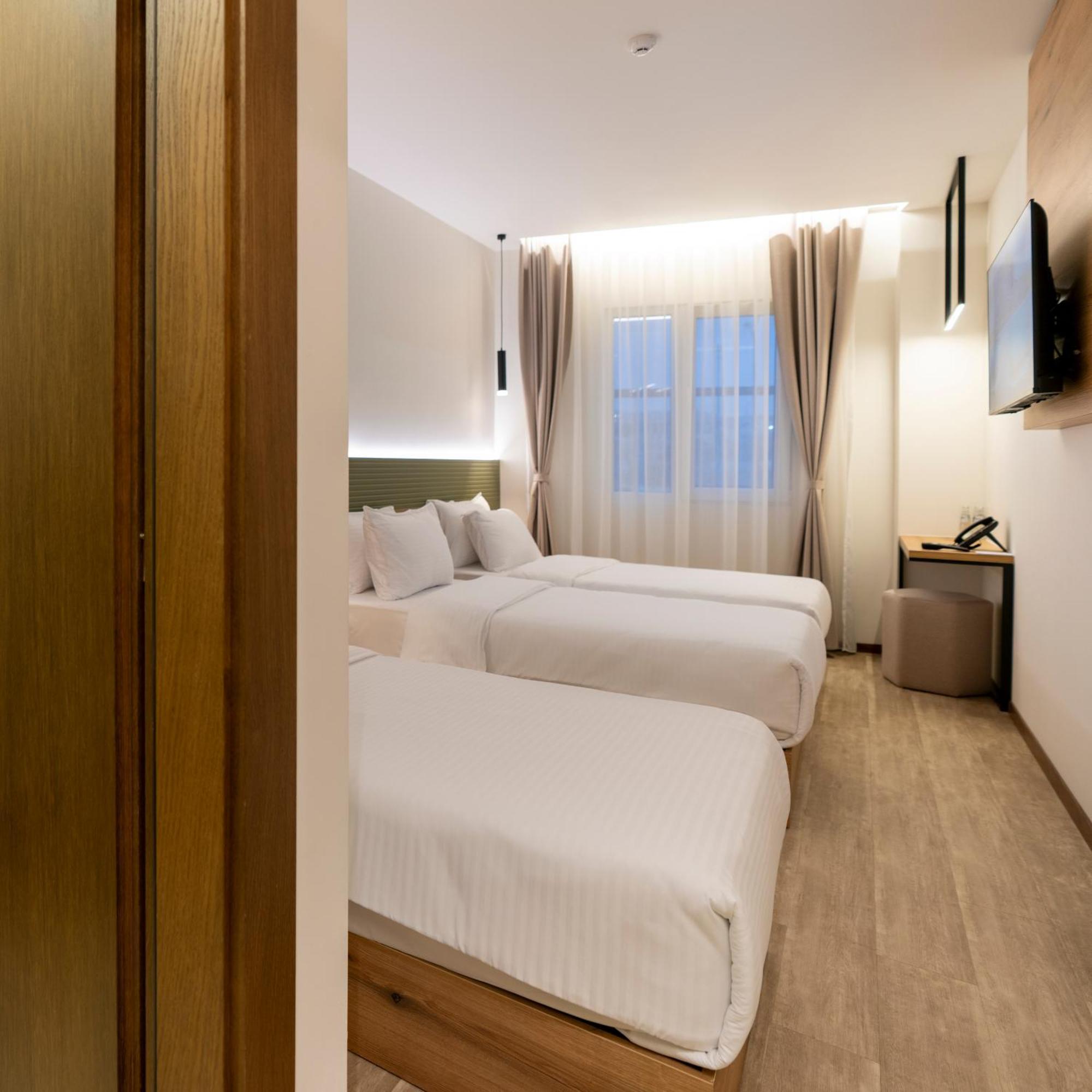 Star Hill Hotel พริสตีนา ภายนอก รูปภาพ